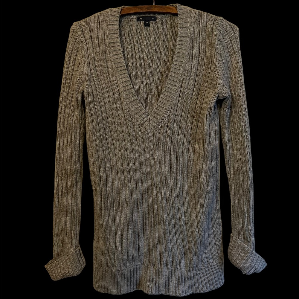 Gap Women’s Cable Knit V Neck long sleeve Grey sweater Size XS